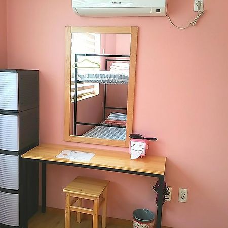 1004 Hostel Guesthouse Yeosu Esterno foto